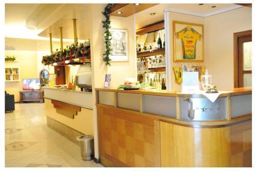 Rometta Hotel Cittadella Kültér fotó