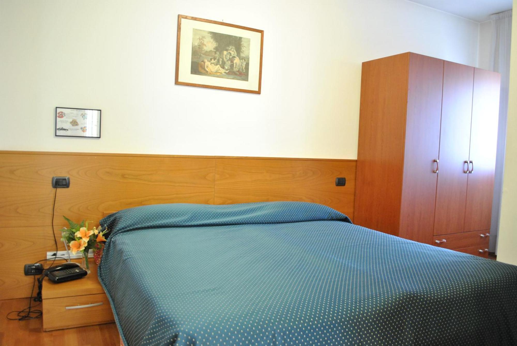 Rometta Hotel Cittadella Kültér fotó