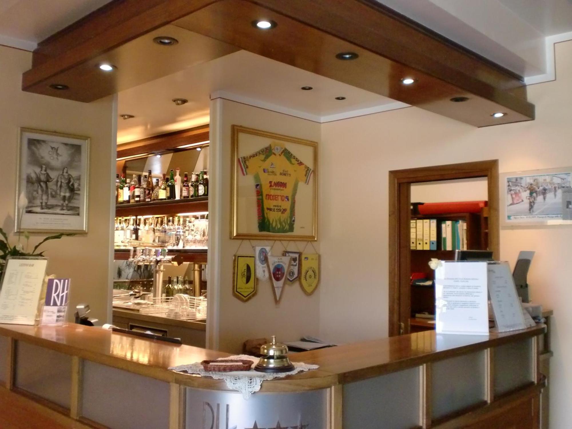 Rometta Hotel Cittadella Kültér fotó