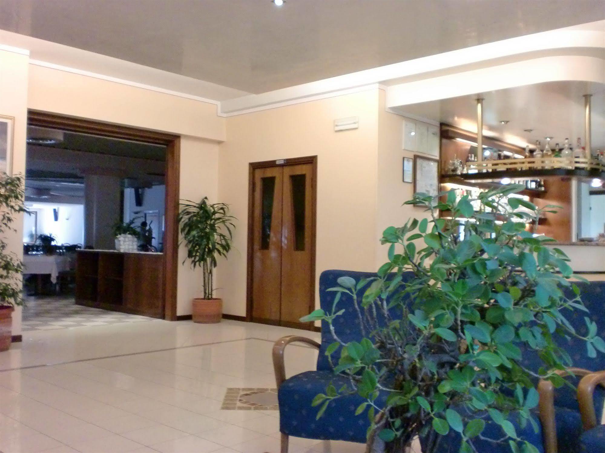 Rometta Hotel Cittadella Kültér fotó
