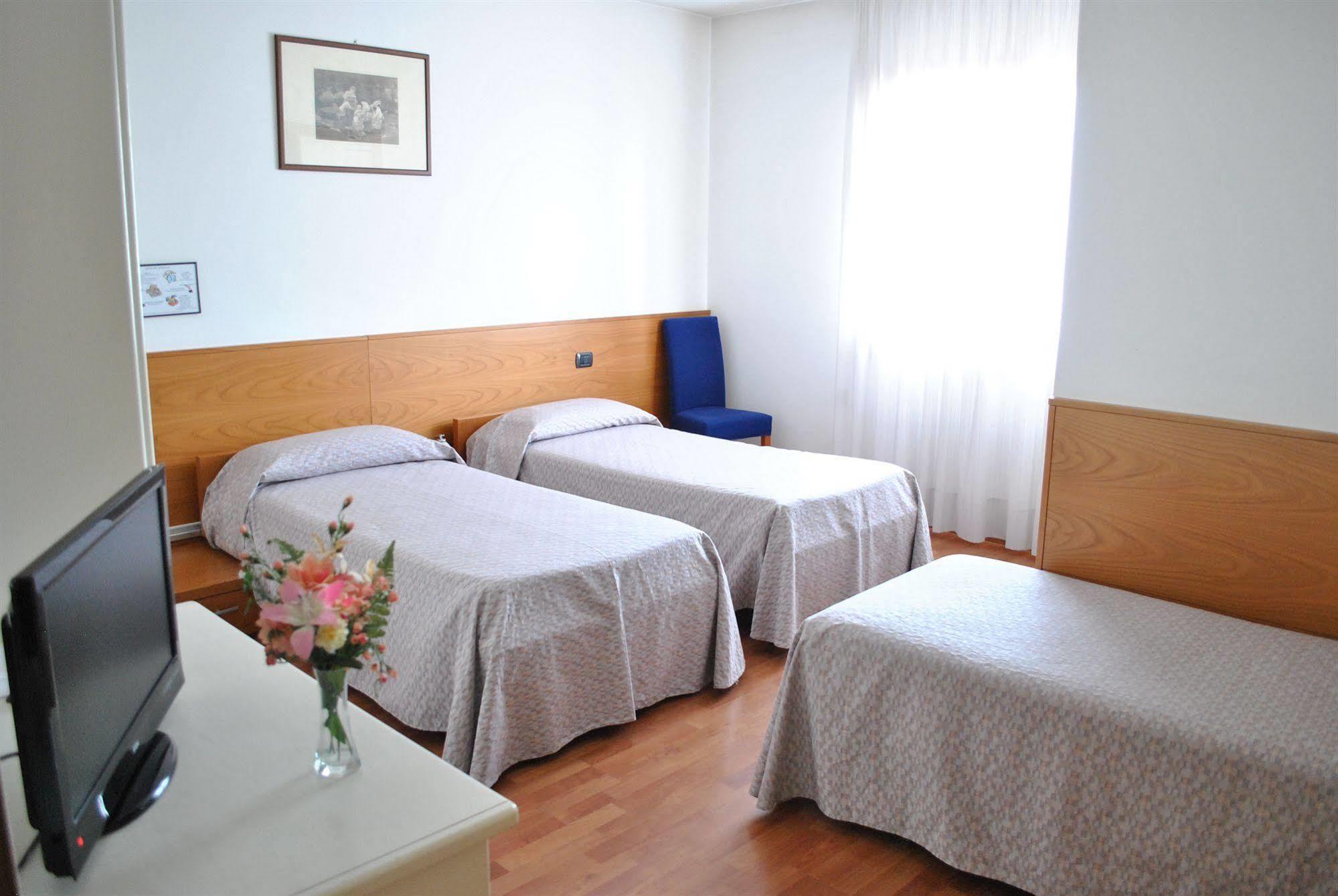 Rometta Hotel Cittadella Kültér fotó