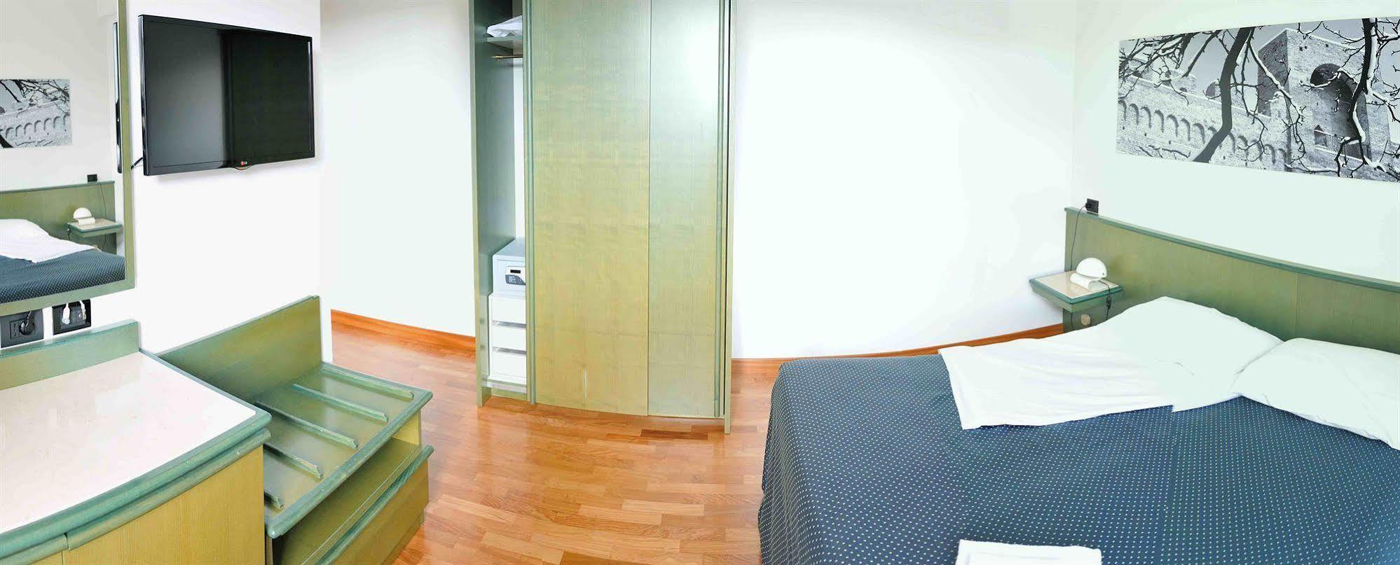 Rometta Hotel Cittadella Kültér fotó